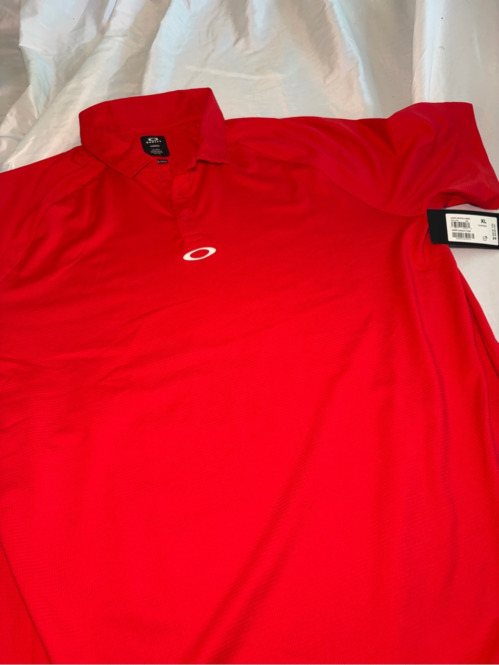 Oakley Men’s Bright Red Performance Polo Size XL  NWT